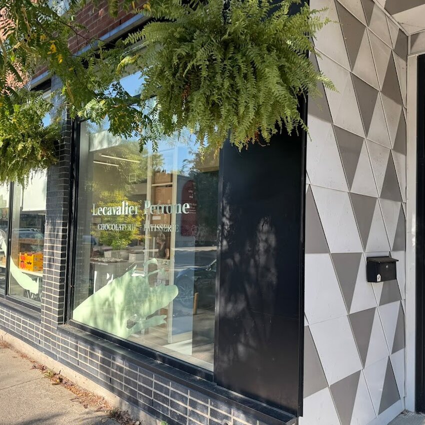 Lecavalier Petrone -  Restaurants Near: H3K1K2