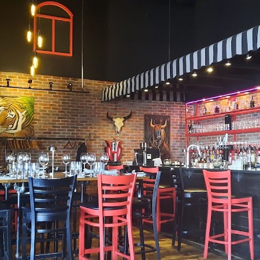 Restaurant Toro Bistro & Grill -  Restaurants Near: J6T1P3