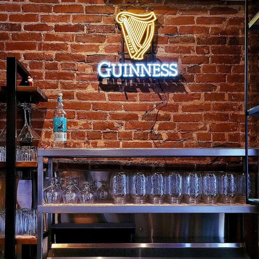 Pub L'autre bar d'la rue - Montreal Bars