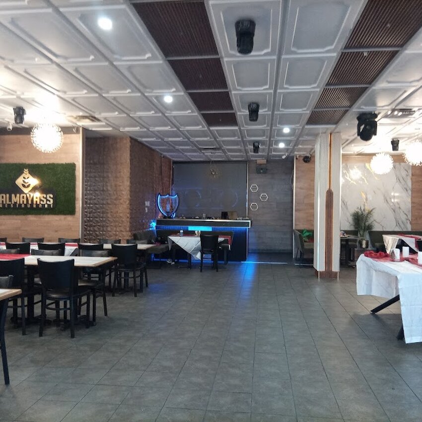 Restaurant Almayass - Grill Restaurants in Chomedey