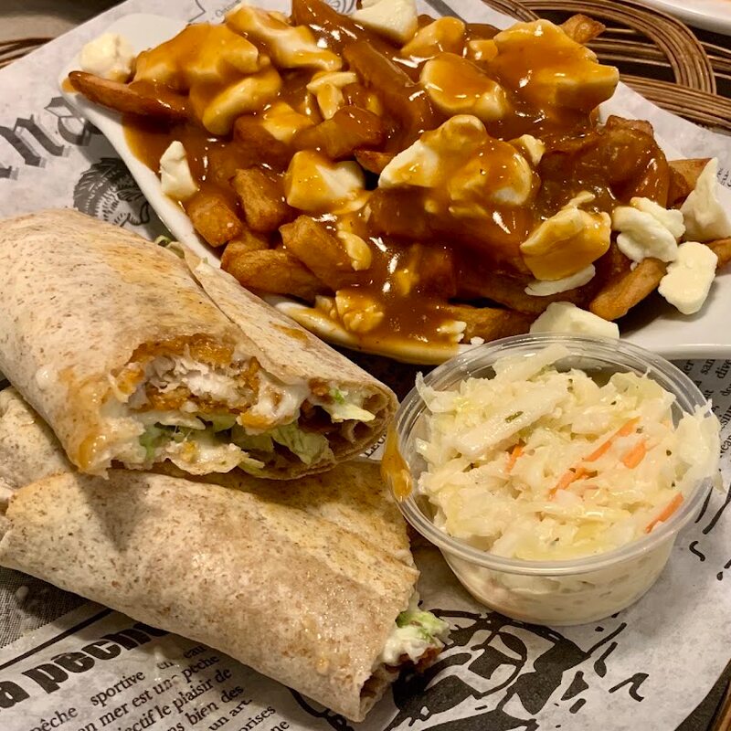 Resto Chez Mel et Julie - Poutine, Ice Cream Restaurants in Montreal