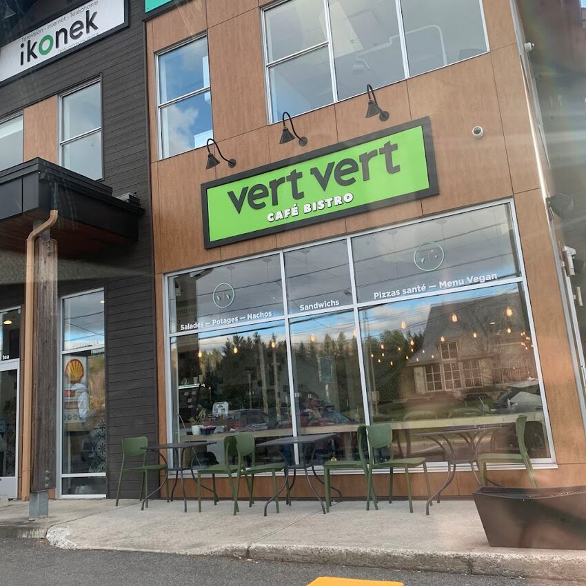 Vert Vert Caf&eacute; Bistro - Montreal Market cuisine, Salads, Healthy Open Sunday Restaurants