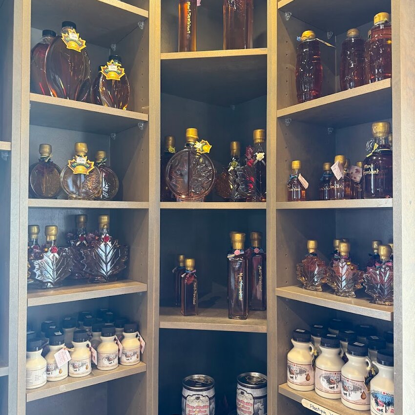 Cabane &agrave; sucre de la Montagne - Restaurants Canadiens Montr&eacute;al