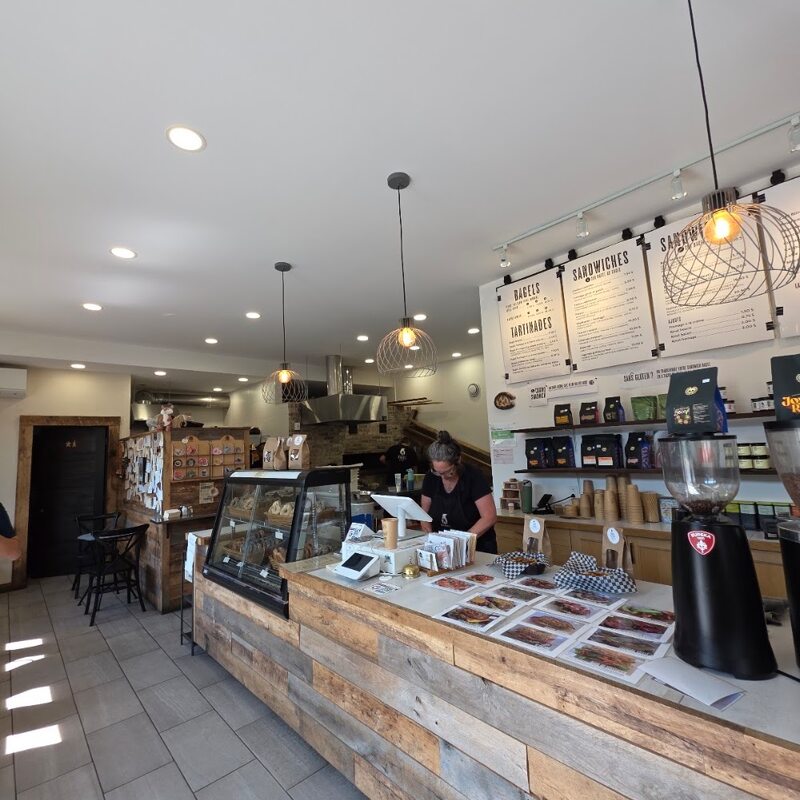 Bagel Boréal - Cafés, Poutine Restaurants in Laurentians (North Shore)