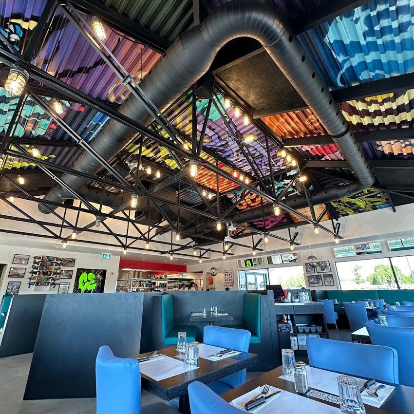 Restaurant L'Avenue - Brunch Restaurants Near: J5R5K4