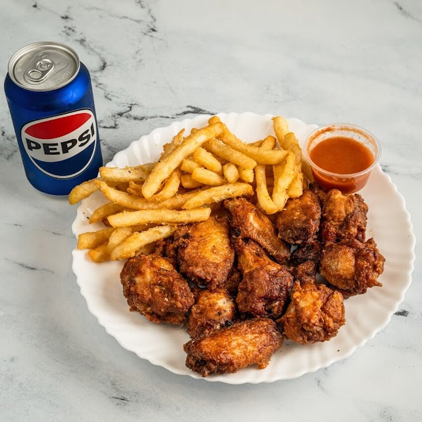 Pizzéria Slice & Spice - Poutine, Indian, Breakfast Restaurants in Laval