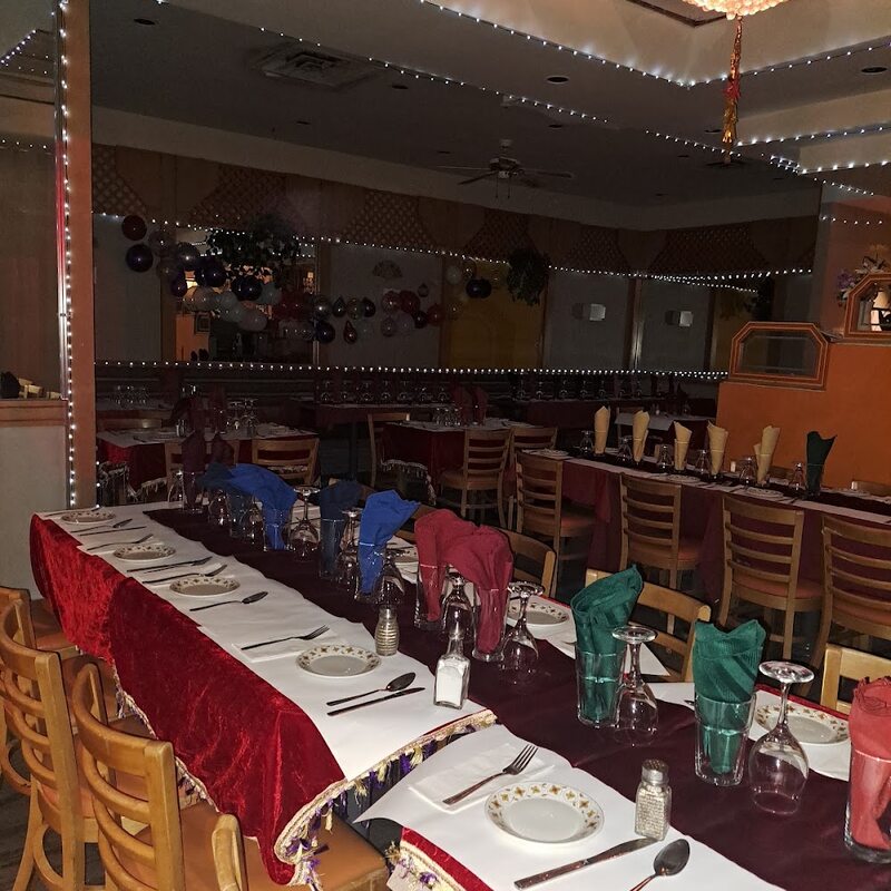 Indian Cari - Restaurants Familial / Enfants sont bienvenus de Qu&eacute;bec