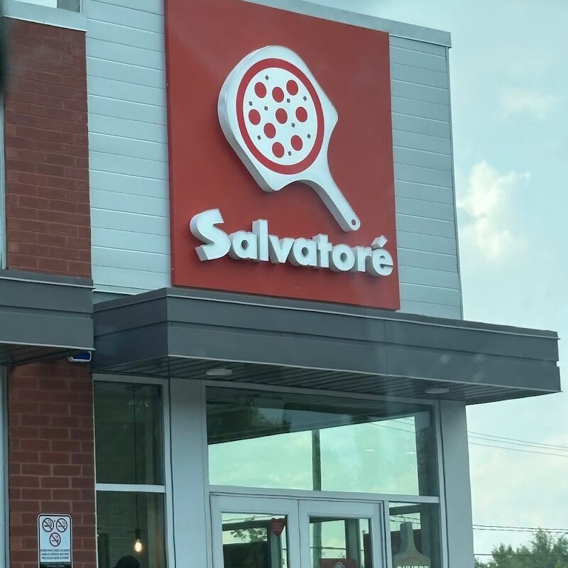 Pizza Salvatoré - Poutine, Ice Cream Restaurants in Montreal