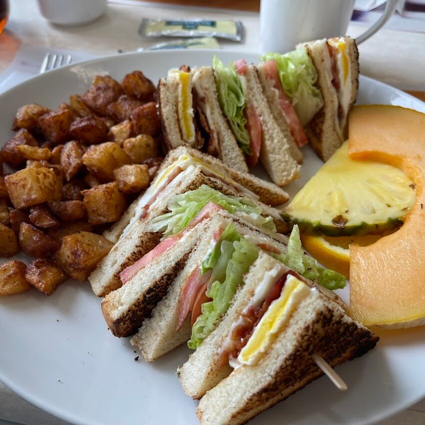 Le Petit Qu&eacute;bec Restaurant