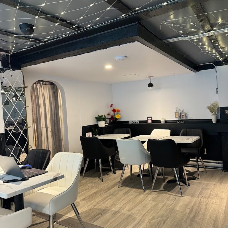 Cinq Cinq - Restaurants in Le Plateau-Mont-Royal