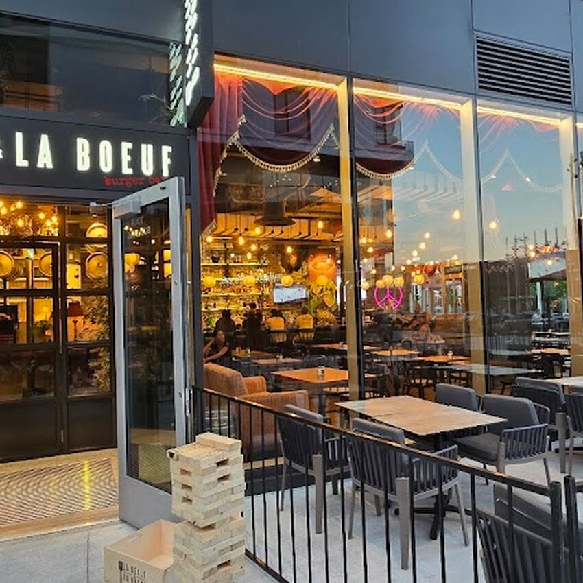 La Belle & La Boeuf - Burger Bar - Restaurants in Laval-des-Rapides