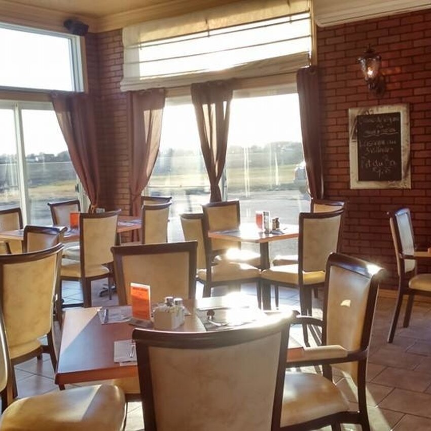 St-Christoph Restaurant -  Restaurants Near: J2S2N4