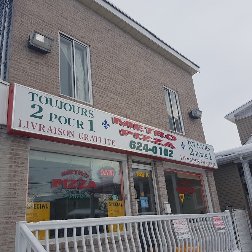 M&eacute;tro Pizza - Restaurants in Sainte-Rose