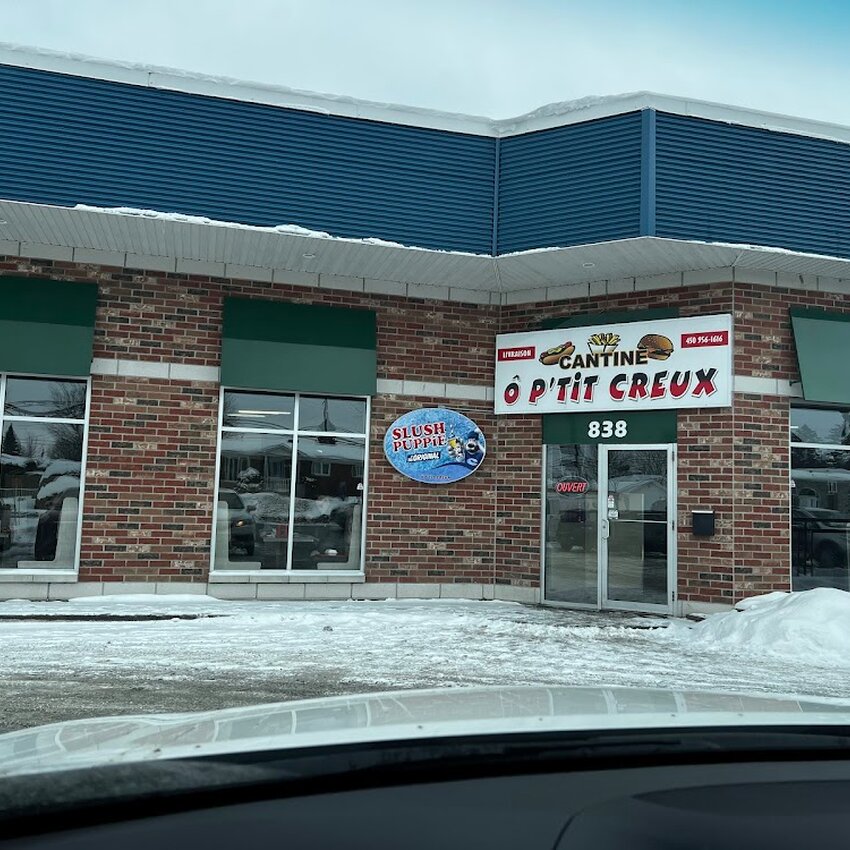 Cantine &Ocirc; P'tit Creux - Poutine, Bubble Tea Restaurants Near: J2G4E8