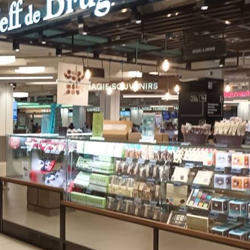 Jeff de Bruges - Bubble Tea, Chocolateries Restaurants Near: H2V4E4