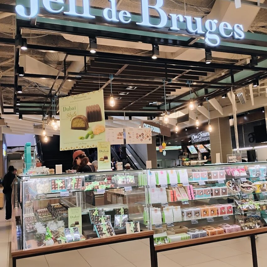 Jeff de Bruges - Restaurants Cr&ecirc;pes, Chocolateries pr&egrave;s de: H4C2E1