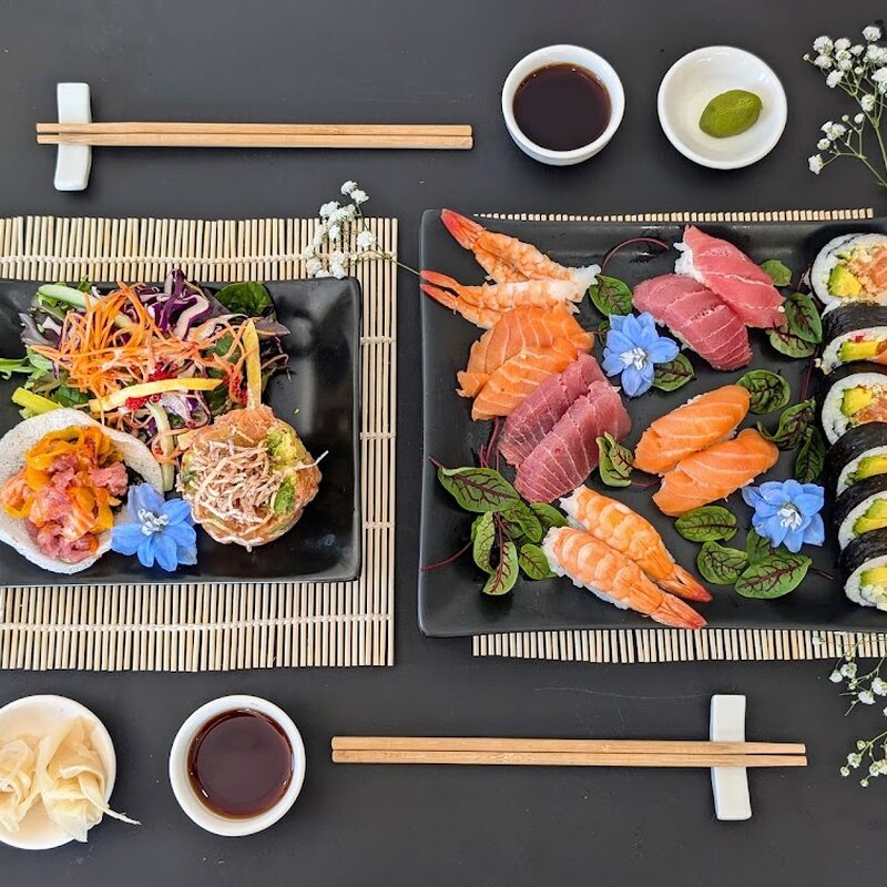 Yenta Sushi - Restaurants près de: H1P1W6