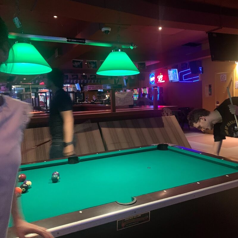 Bar Billard Notre Dame - Restaurants de Montr&eacute;al