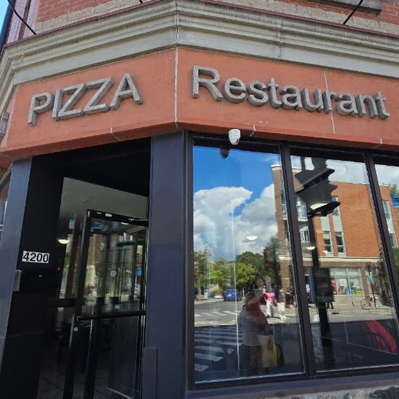 Pizza Saint Henri - Poutine, Fried Chicken, BBQ Restaurants in Montreal