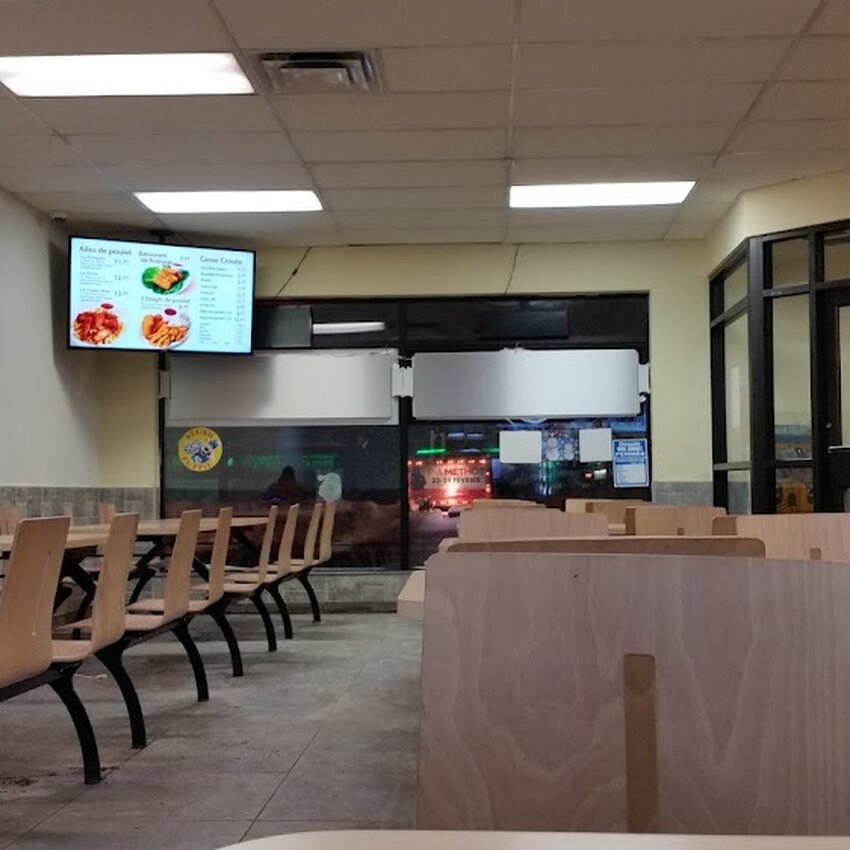 Pizza Maximum - Restaurants pr&egrave;s de: J7Y1S1