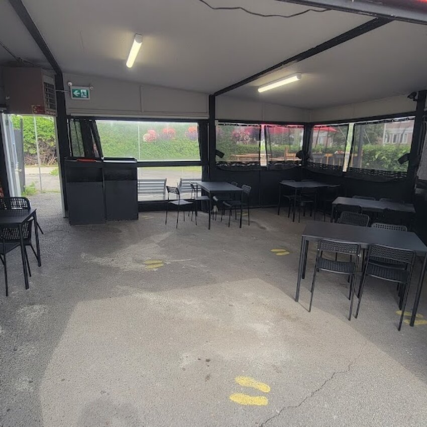Gourmet + - Takeout Available Restaurants in Saint-J&eacute;r&ocirc;me
