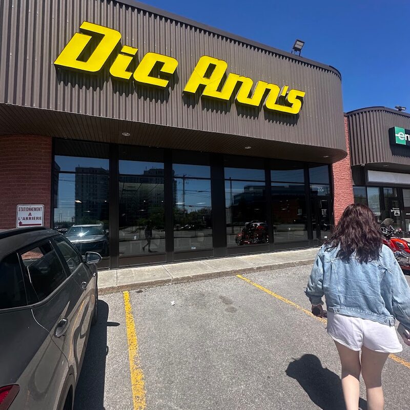Dic Ann's Hamburgers - BBQ, Poutine, Breakfast Restaurants in Montreal