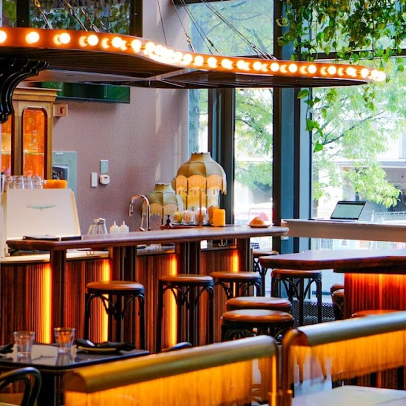 Café Constance signé Bazin - Brunch Restaurants in Quartier des Spectacles