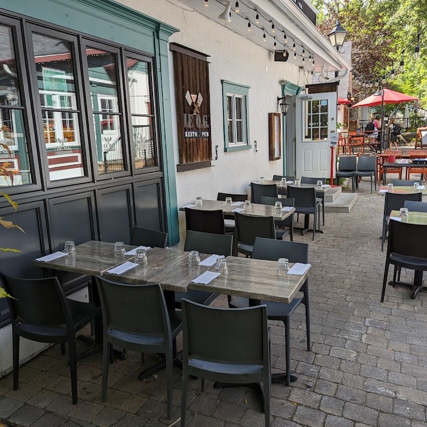 Le Q.G. -  Restaurants Near: J8E1E2