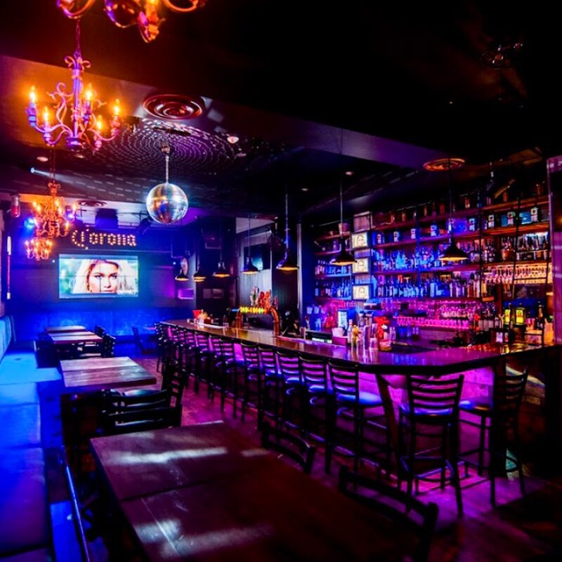 District Video Lounge - Restaurants de Montréal