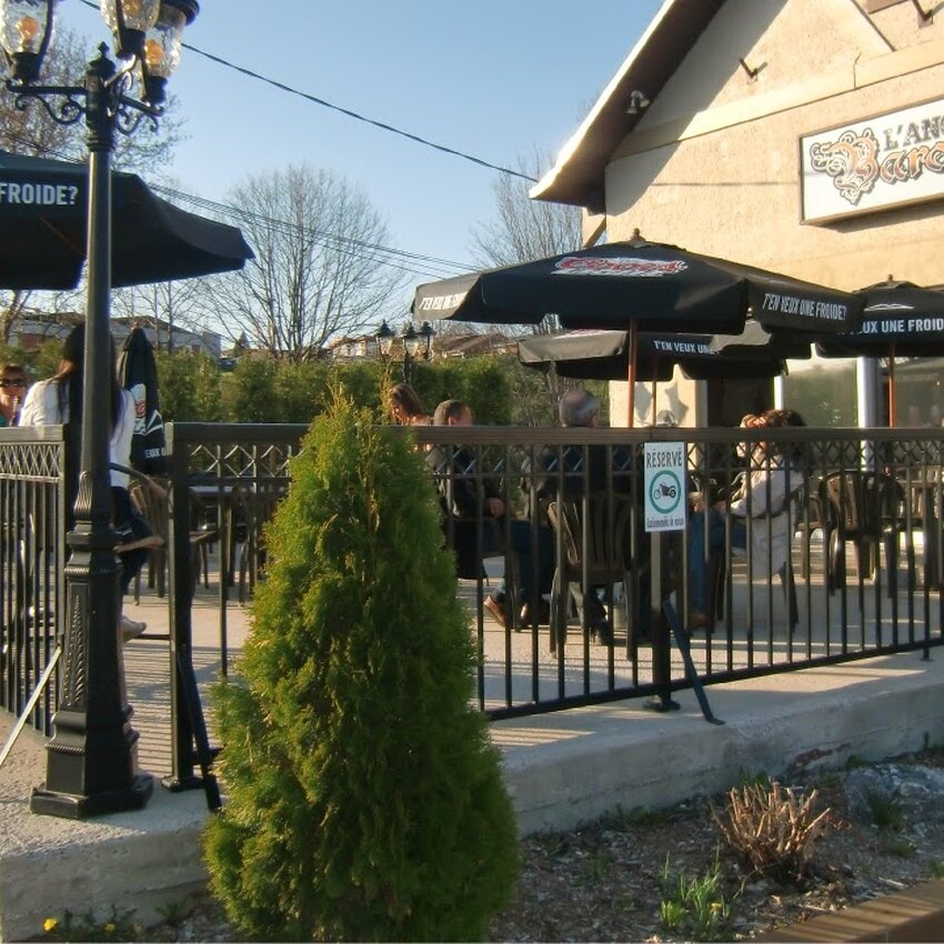 Bar L'Ancienne Baroque - Montreal Great selection of beers Open Late Restaurants