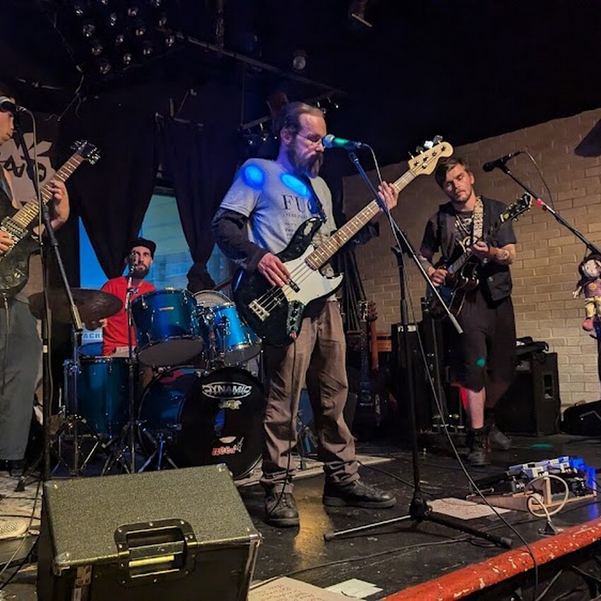 Rock Caf&eacute; Le Stage - Caf&eacute;s Restaurants Near: G9A2C5