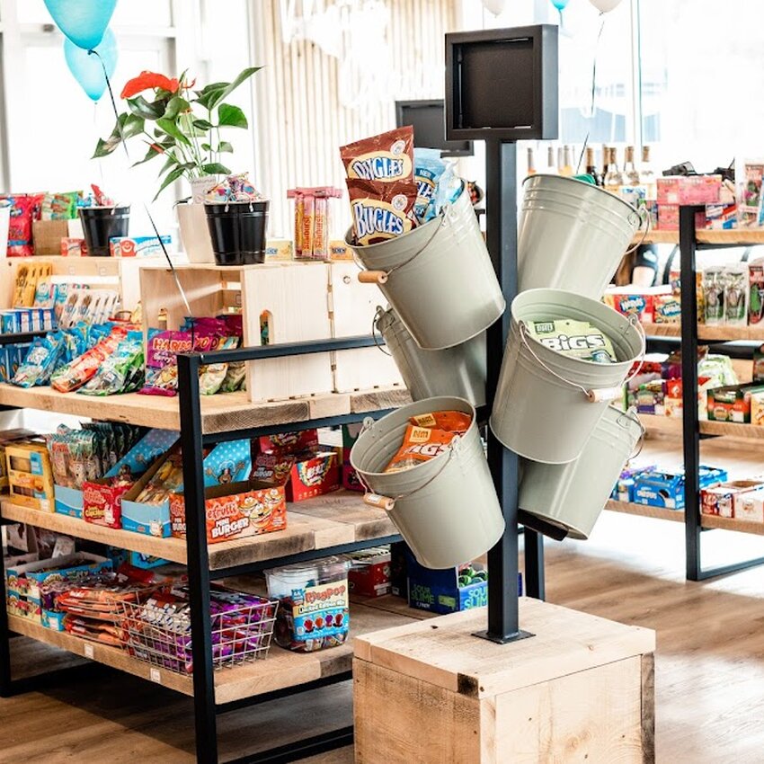 Ma&icirc;tre Glacier -  Restaurants Near: J1G1B6