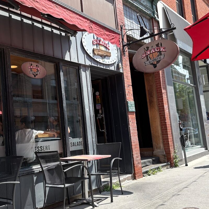 LeSnack Poutines - Restaurants de Montr&eacute;al