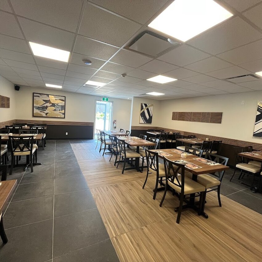 Stratos Pizzeria Restaurant