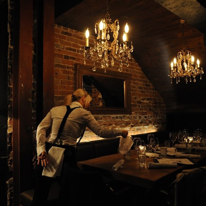 Les Contrebandiers - Montreal Restaurants