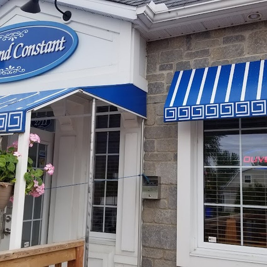 Pizzeria Le Grand Constant - Poutine in Trois-Rivi&egrave;res