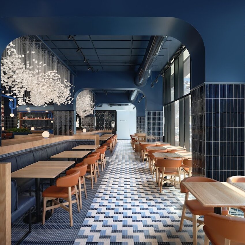 Le Cochon Dingue - Montreal Bistros Open Now