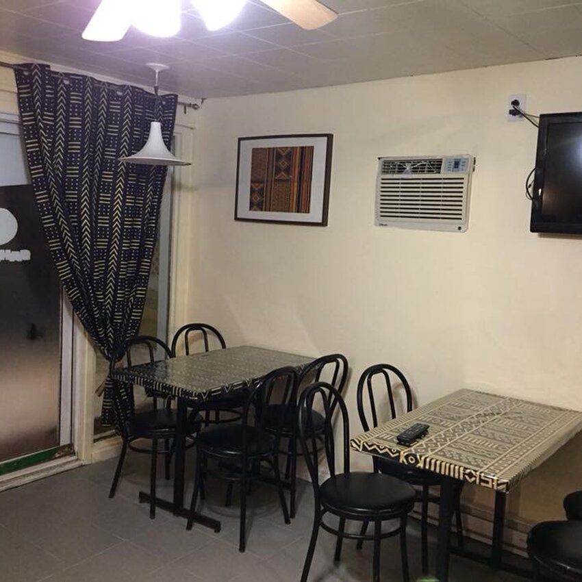 SAHARA, Cuisine Exotique & Grillades - Restaurants pr&egrave;s de: J4K2E3