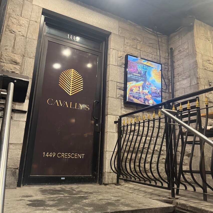 Cavally's - Lounge, Great selection of cocktails Restaurants Near: H2V4E4