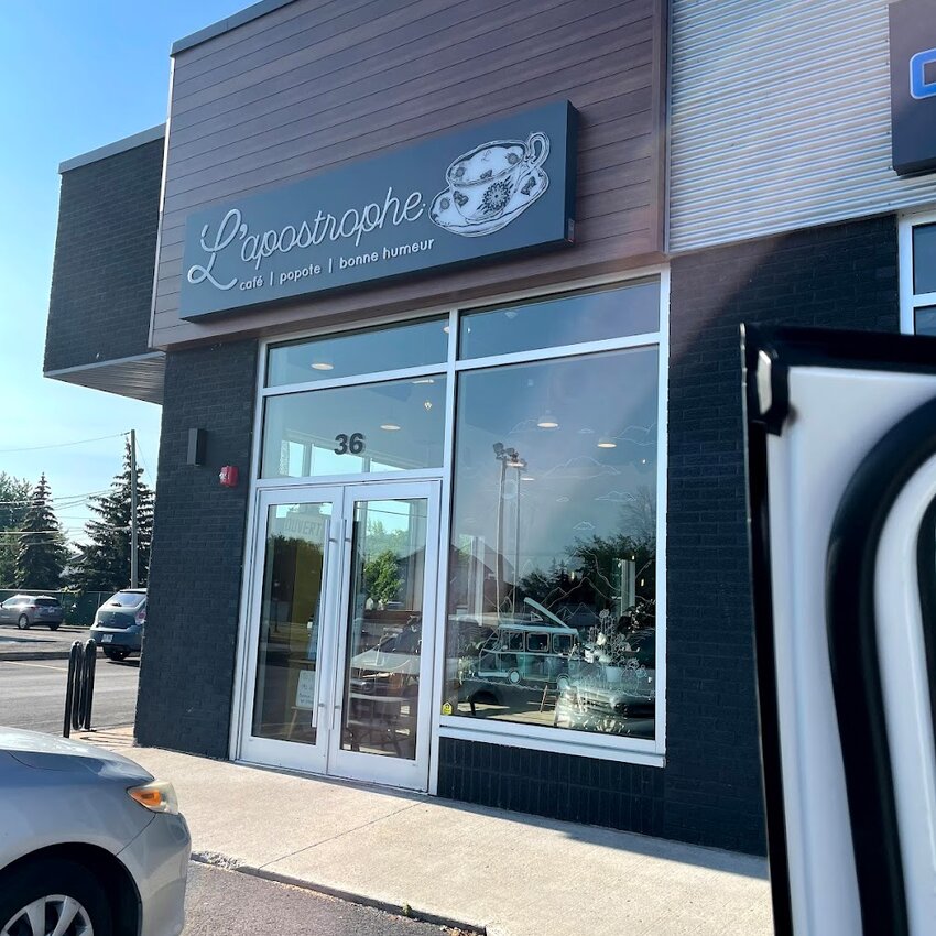 Caf&eacute; L'apostrophe - Montreal Soups Open Now