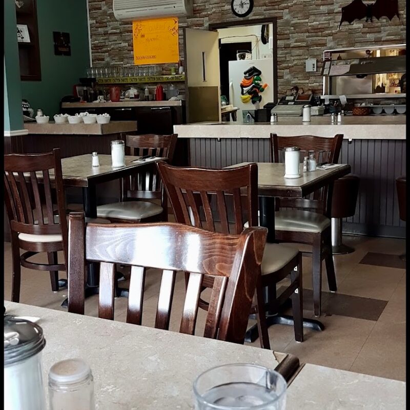 Resto du Vieux La Prairie - Restaurants in Montreal