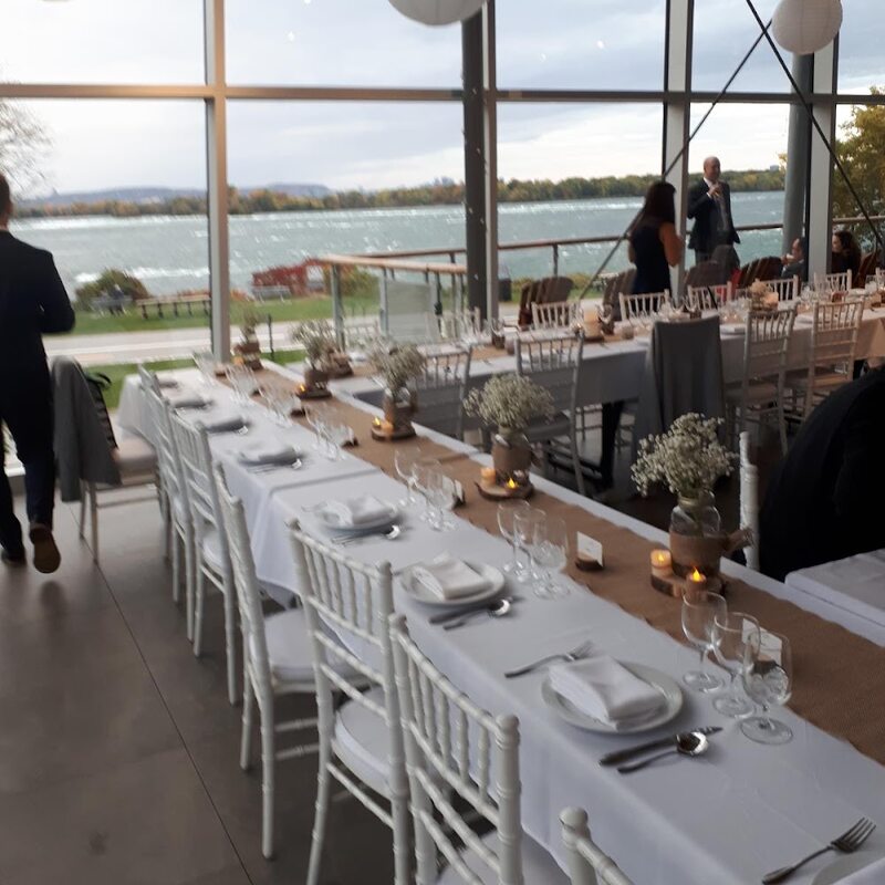 Artoun Traiteur - Restaurants de Montréal
