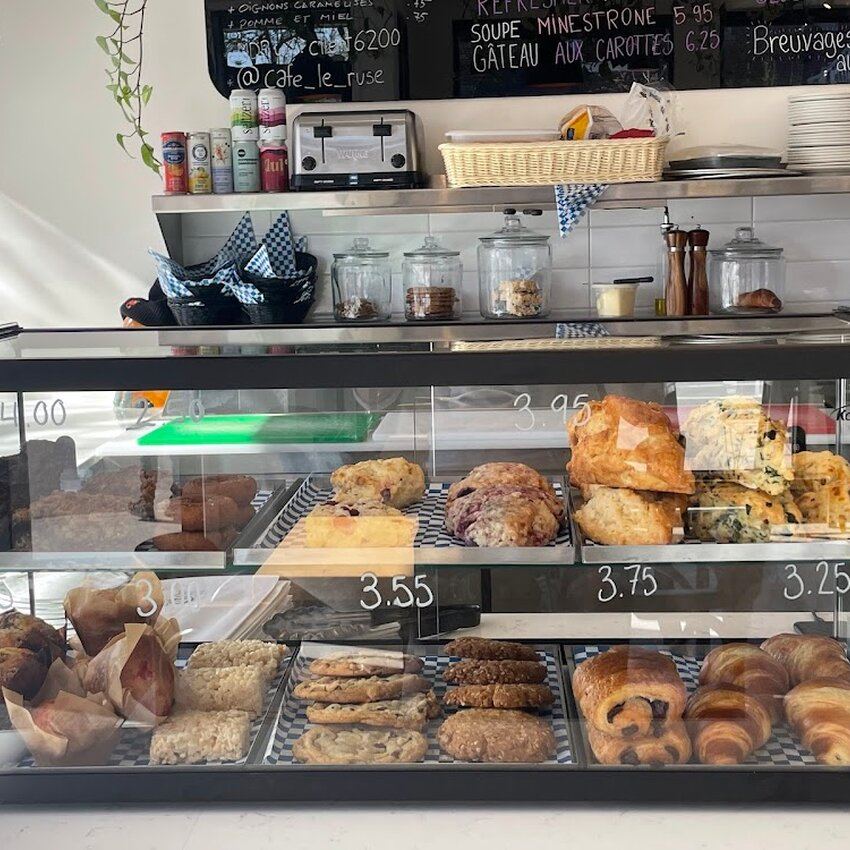 Café Le Rusé - Takeout Available Restaurants in Villeray-Saint-Michel