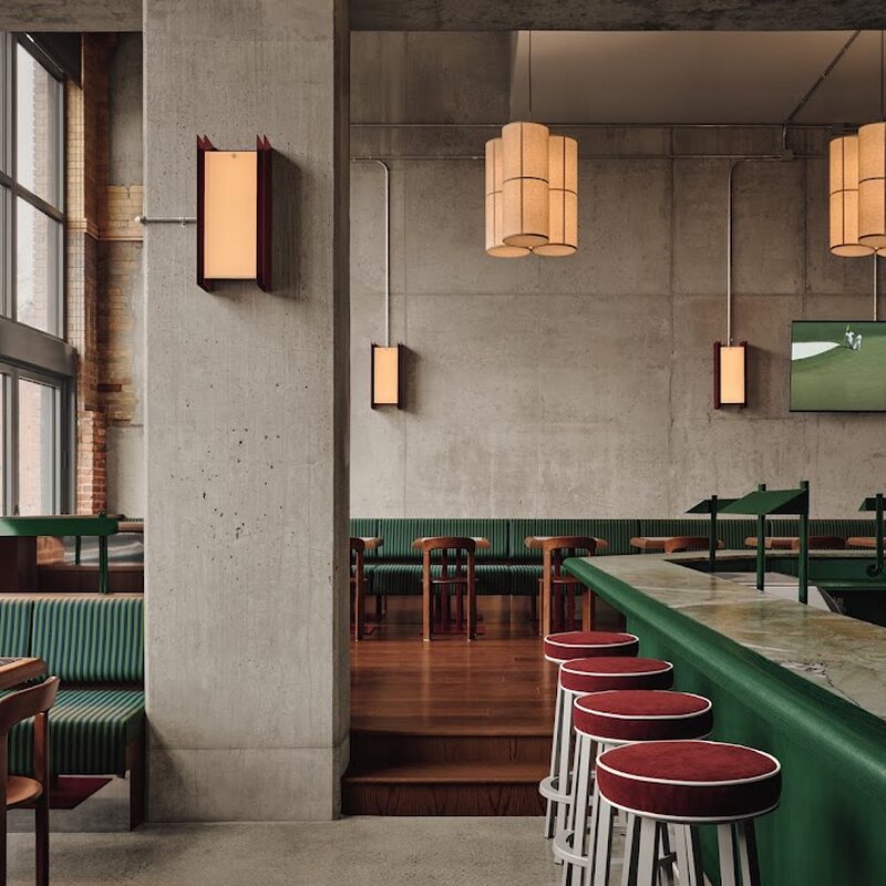 Muni Restaurant & Golf Club - Restaurants in Montreal