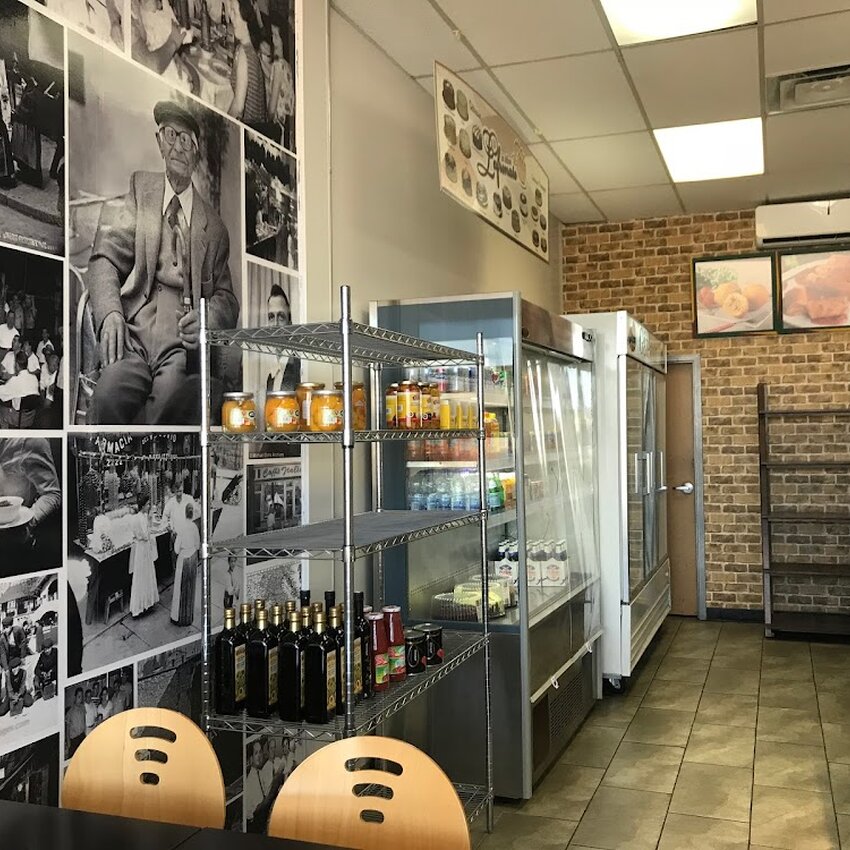 Les D&eacute;lices de l'Italie - BBQ, Poutine, Breakfast, Caf&eacute;s Restaurants Near: J6W2C8