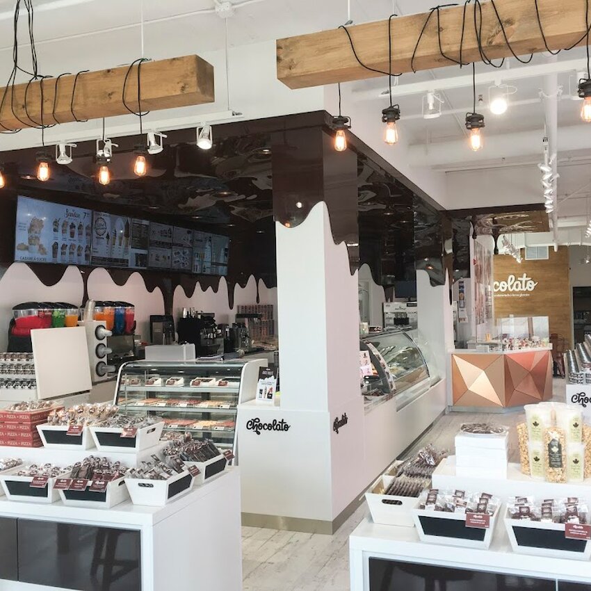 Chocolato - BBQ, Poutine, Breakfast, Caf&eacute;s Restaurants Near: J6W2C8