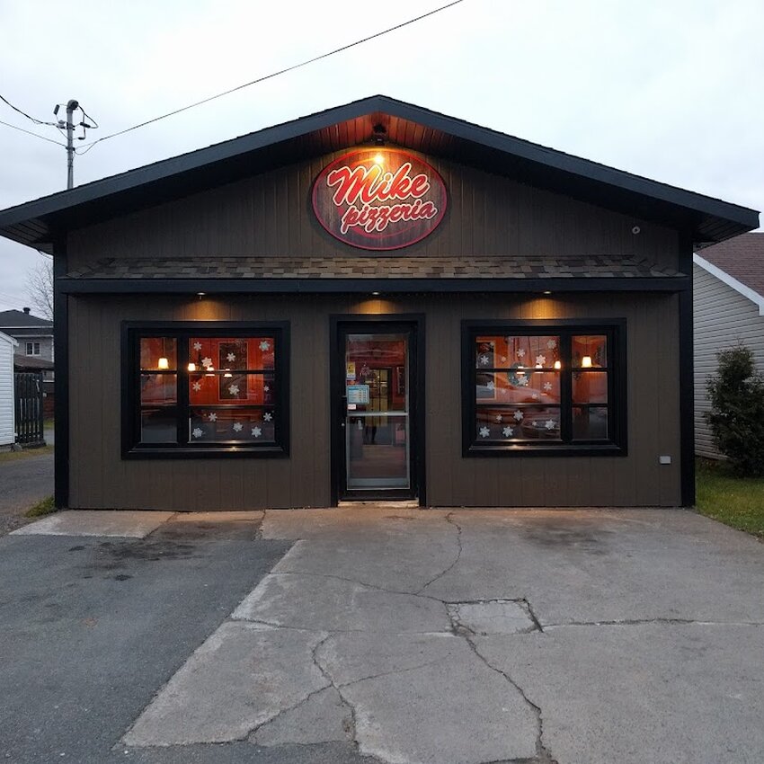 Mike Pizzeria - Restaurants pr&egrave;s de: G9T2G7