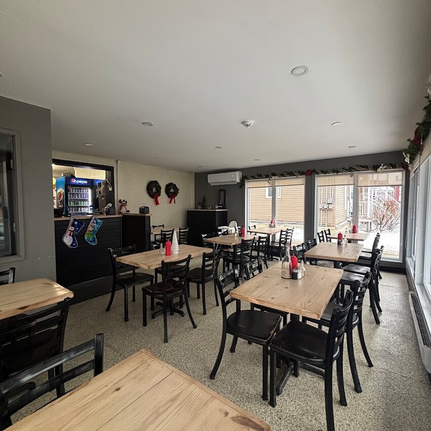 Auger Grand-Mere - Montreal Casse-Croute/Snack Bars Open Sunday