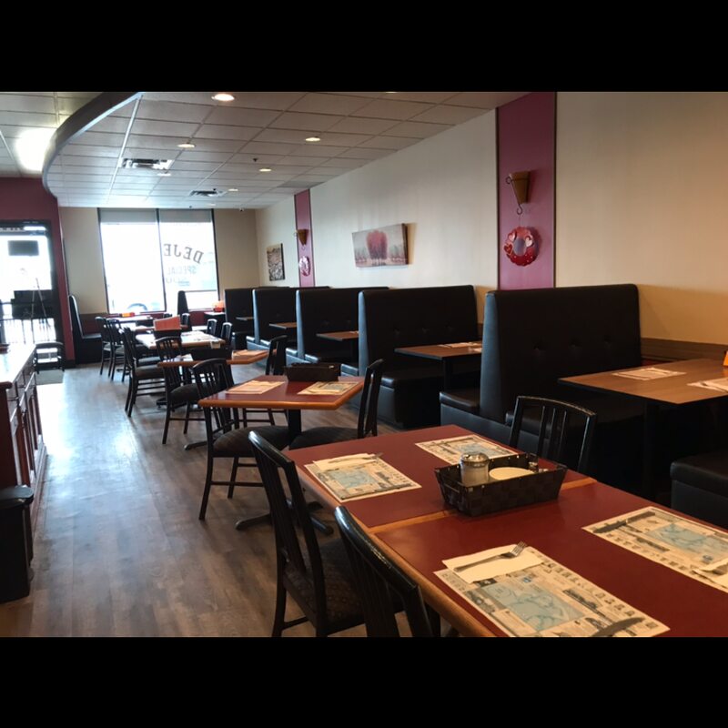 Le Restaurant Du Carrefour - Restaurants in Montreal
