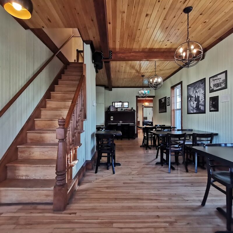 Café Méridien Arthabaska - Fish & Chips, Cafés Restaurants in Montreal